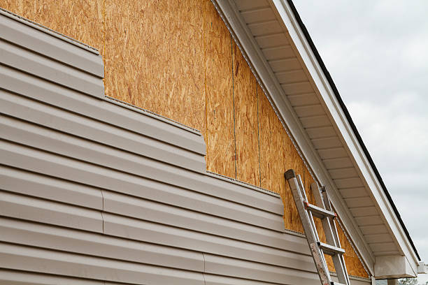 24/7 Emergency Siding experts in Lewistown, IL